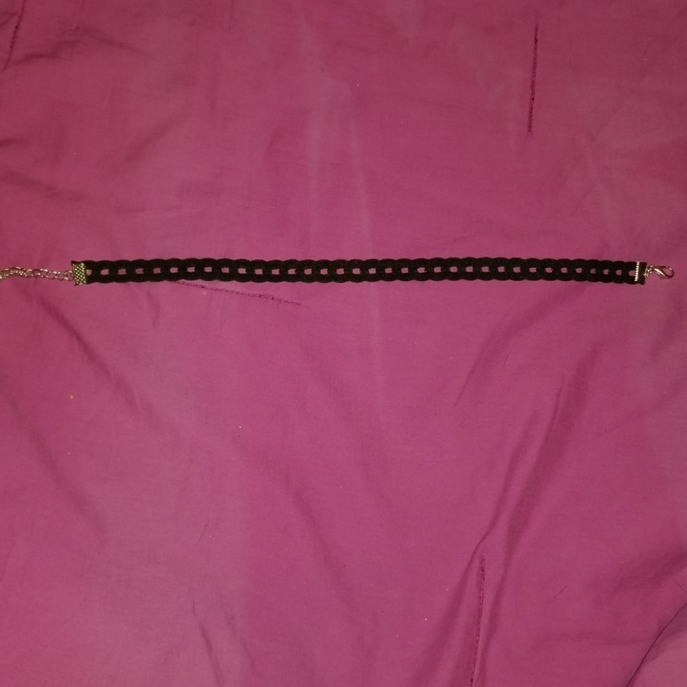 Black choker